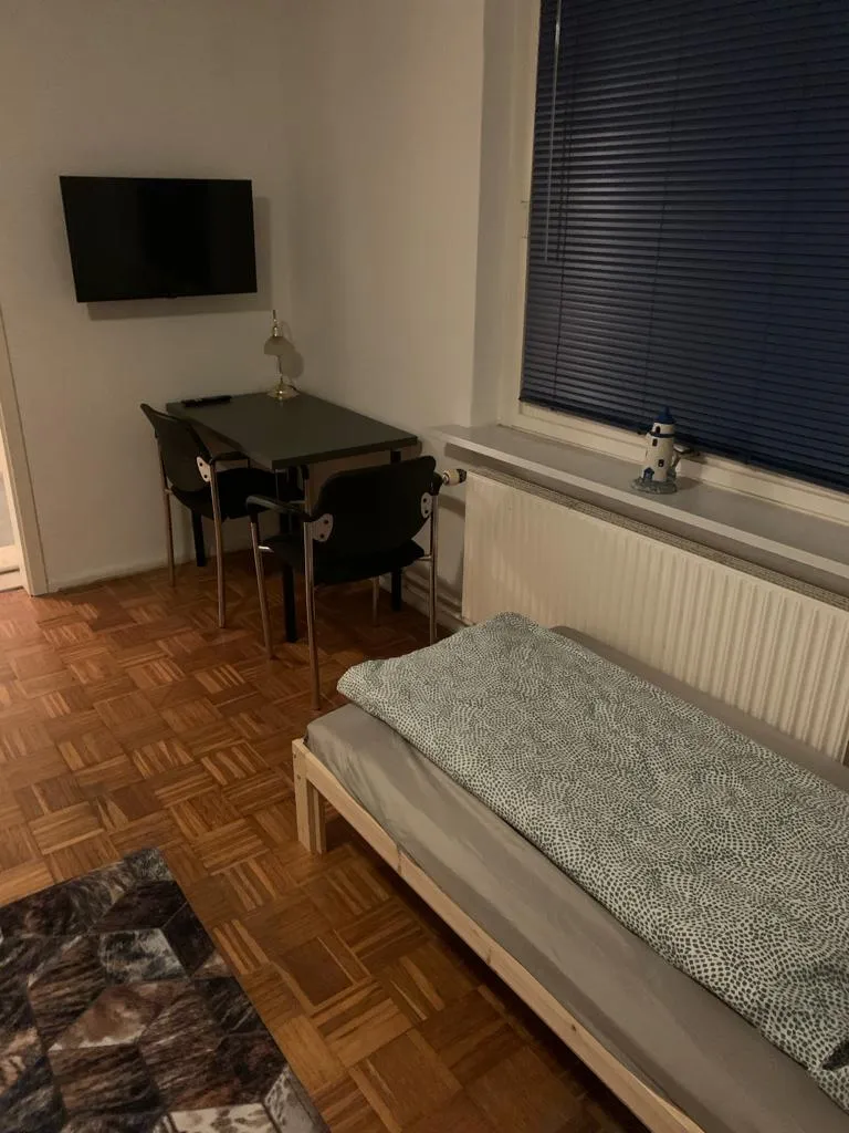 Königsfurt 19 · Wohnung 1 — Schlafzimmer 1
