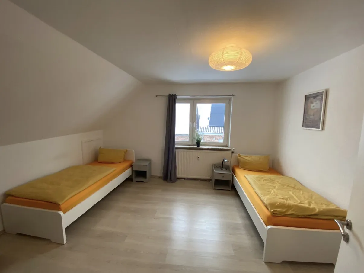 Raiffeisenstraße 49 · Wohnung 2 — Schlafzimmer 5
